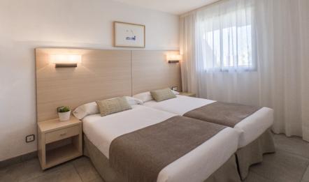 Apartaments Cye Salou | Salou | SPACIOUS APARTMENTS 